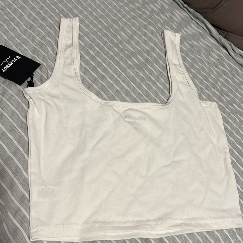 White tee - Picture 3 of 3